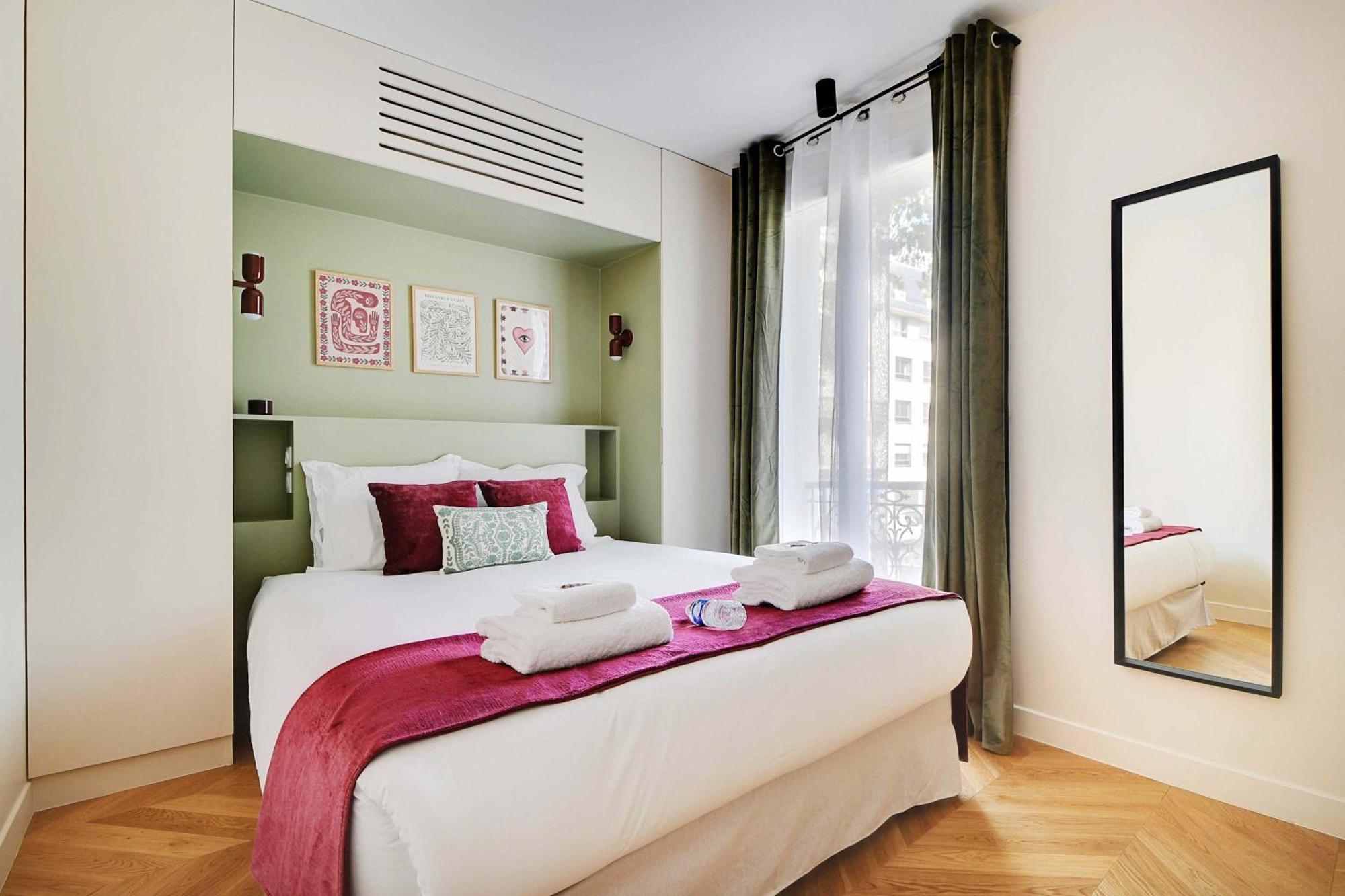 Appartement Entire Near The Eiffel Tower Parijs